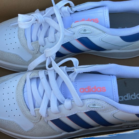 Adidas - Picture 2 of 10